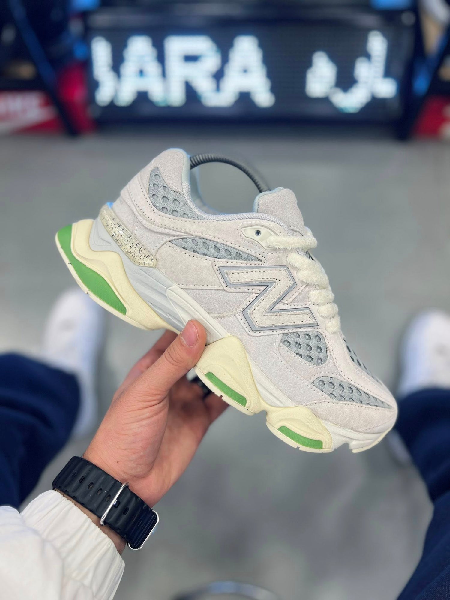 NEW BALANCE