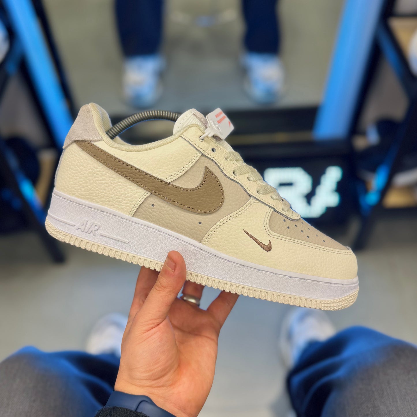 Nike Air Force 1 — Beige