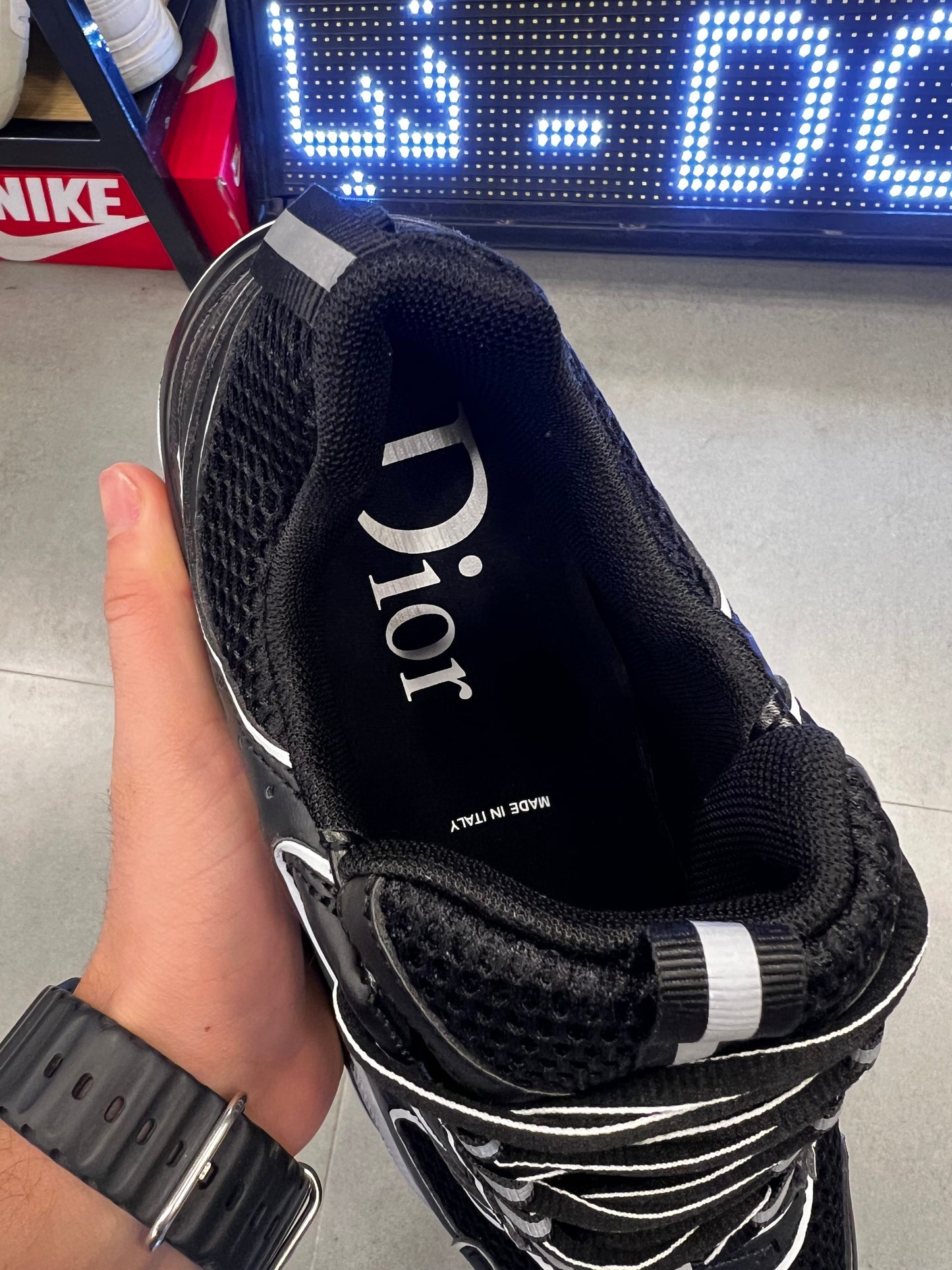 dior b22 3D